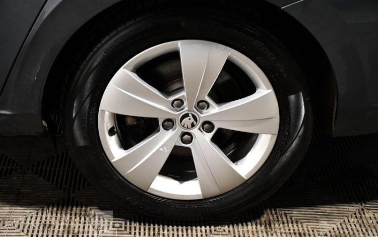 SKODA SUPERB COMBI BUSINESS 1,4 TSI BLEU FR-505-NJ