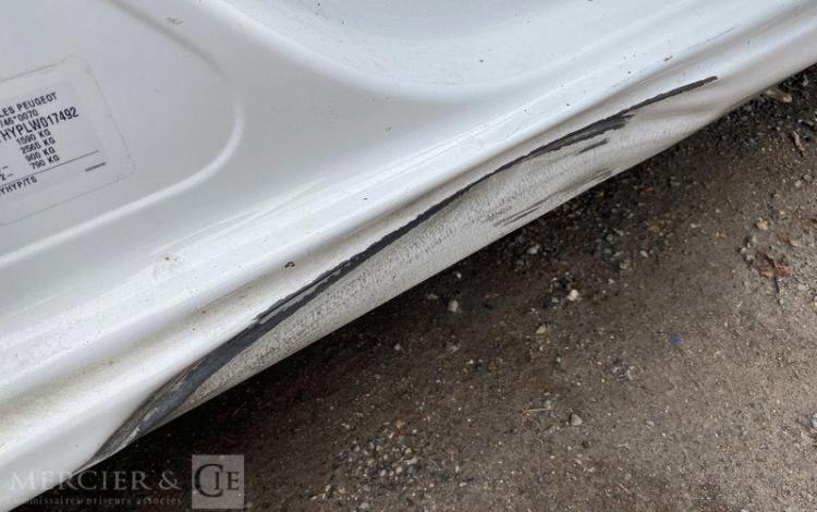 PEUGEOT 208 AFF 100CH PREMIUM PACK BLANC FR-602-LK