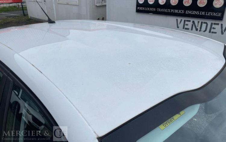 PEUGEOT 208 AFF 100CH PREMIUM PACK BLANC FR-602-LK