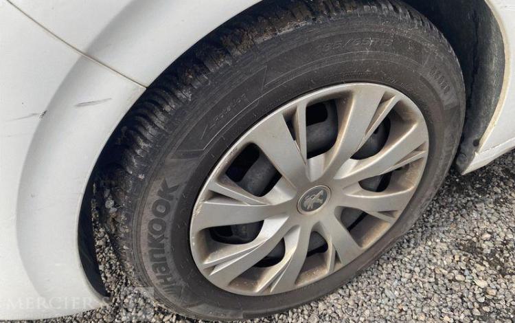 PEUGEOT 208 AFF 100CH PREMIUM PACK BLANC FR-602-LK