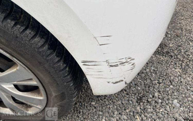 PEUGEOT 208 AFF 100CH PREMIUM PACK BLANC FR-602-LK