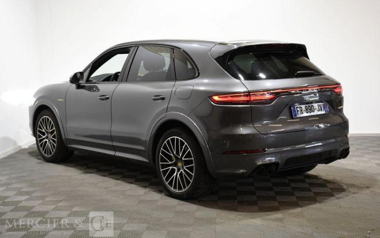 PORSCHE CAYENNE 3,0 e-HYBRID GRIS FR-890-JV