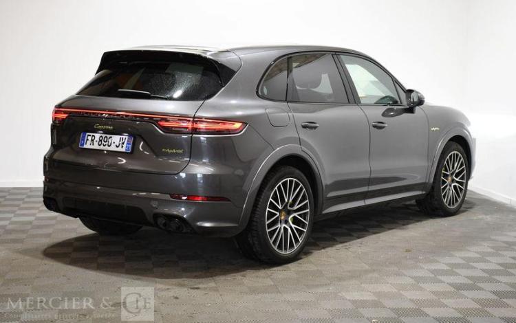 PORSCHE CAYENNE 3,0 e-HYBRID GRIS FR-890-JV