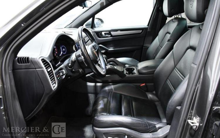 PORSCHE CAYENNE 3,0 e-HYBRID GRIS FR-890-JV