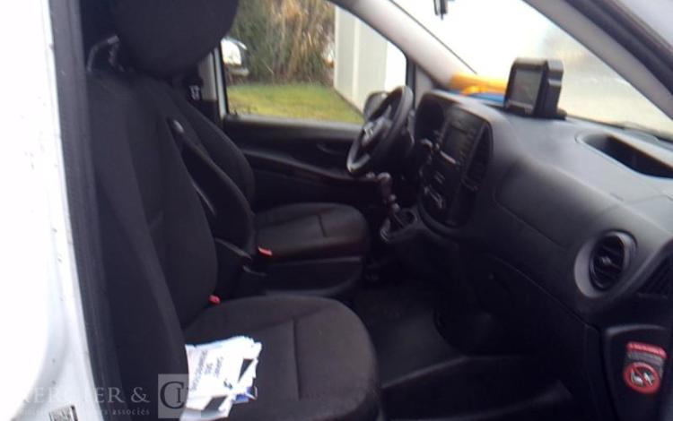 MERCEDES VITO 114 CDI 2.1 CDI 16V 136CV AMBULANCE BLANC FR-979-ZN