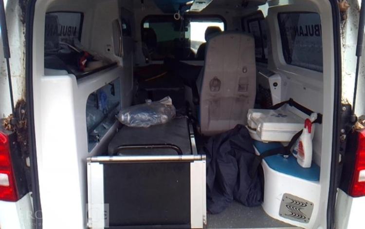 MERCEDES VITO 114 CDI 2.1 CDI 16V 136CV AMBULANCE BLANC FR-979-ZN