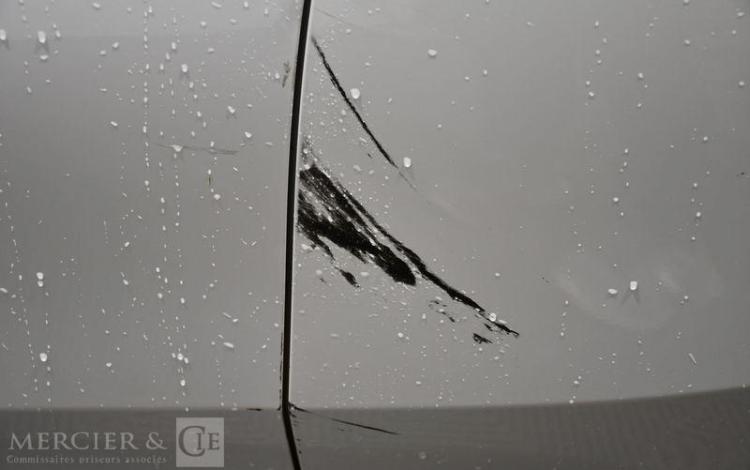 TOYOTA C-HR 1.8 HSD 122ch DISTINCTIVE E-CVT BLANC FV-410-TD