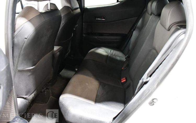 TOYOTA C-HR 1.8 HSD 122ch DISTINCTIVE E-CVT BLANC FV-410-TD