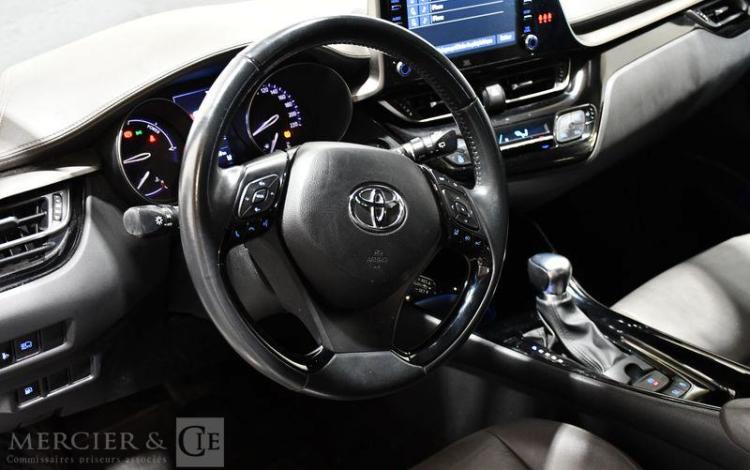 TOYOTA C-HR 1.8 HSD 122ch DISTINCTIVE E-CVT BLANC FV-410-TD