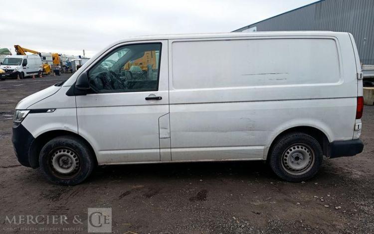 VOLKSWAGEN TRANSPORTER  FV-858-BW