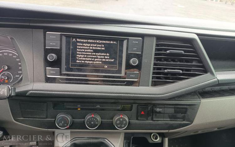 VOLKSWAGEN TRANSPORTER  FV-858-BW