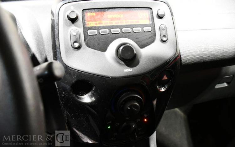 CITROEN C1 VTI 72 S&S FEEL ROUGE FW-081-FP