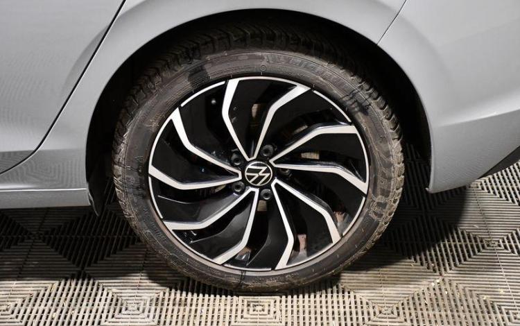 VOLKSWAGEN GOLF 8 STYLE GRIS FX-170-PY