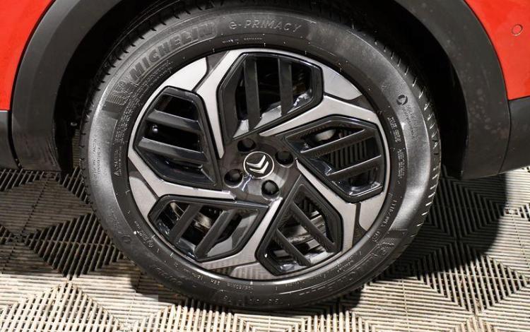 CITROEN C4 1,5 BLUEHDI 130 SHINE EAT BVA S&S ROUGE FY-715-YV