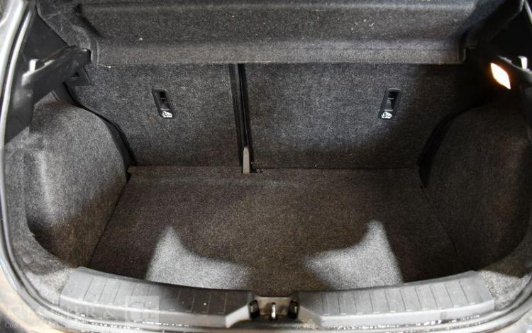 NISSAN MICRA IG-T 100 MADE IN FRANCE SECUR NOIR FY-840-EH