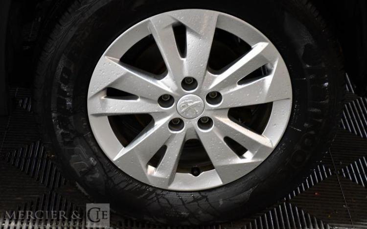 PEUGEOT RIFTER 1,5 BLUEHDI 130 S&S MARRON FY-977-RD