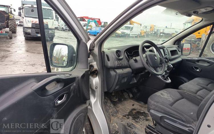 RENAULT TRAFIC III FOURGON PHASE 2 L1H1 2,0 DCI 16V 145 CV – DIESEL-6 PL – ANNEE 2021 GRIS GB-980-LL