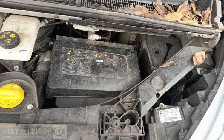 RENAULT TRAFIC III FOURGON PHASE 2 L1H1 2,0 DCI 16V 145 CV – DIESEL-6 PL – ANNEE 2021 GRIS GB-980-LL