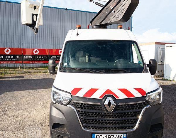 RENAULT MASTER AVEC NACELLE KLUBB KL32 / 10 M – 271 HEURES BLANC GC-197-VK