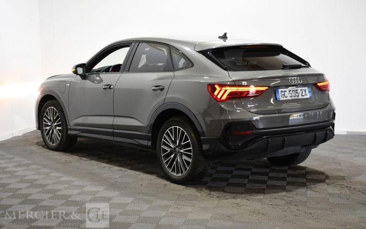 AUDI Q3 GRIS GC-595-ZX
