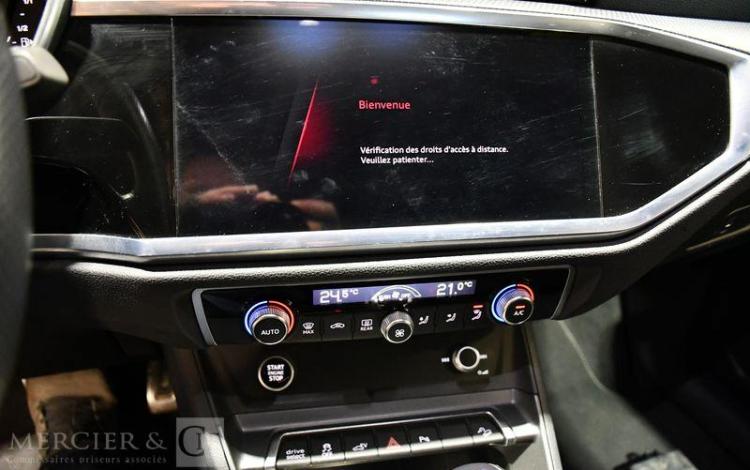 AUDI Q3 GRIS GC-595-ZX