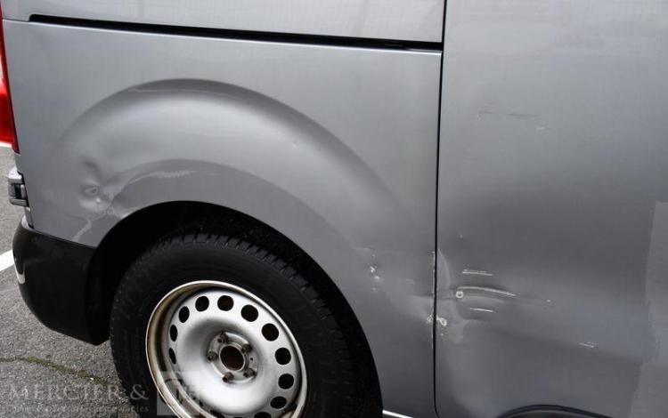 CITROEN JUMPY 1.5 BLUEHDI 120ch M DRIVER GRIS GD-451-RF