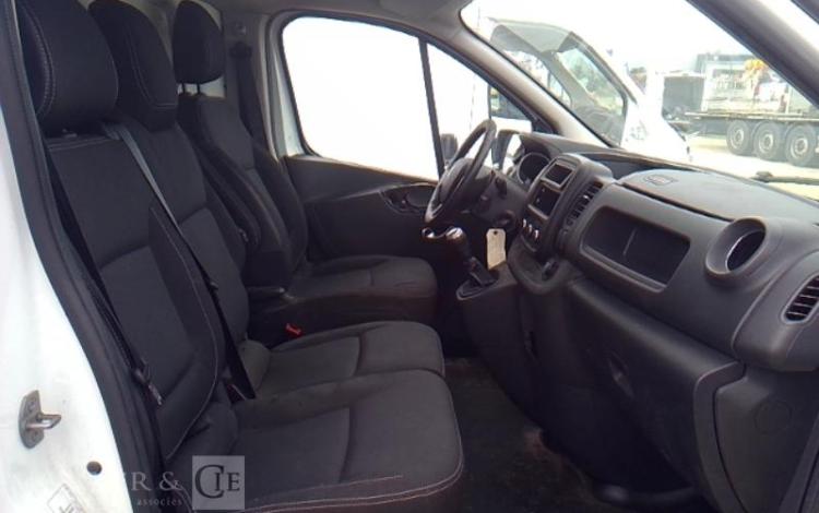 RENAULT TRAFIC GCF 1300 DCI 120 BLANC GD-909-QK