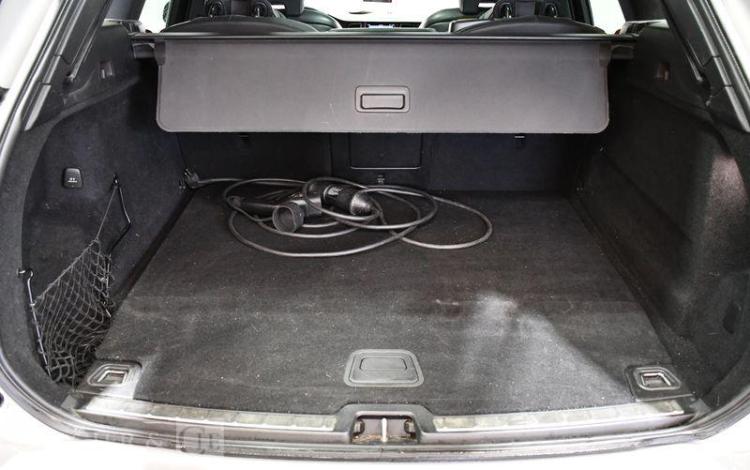 VOLVO XC60 FL T8 POLE Y 2,5 GRIS GD-969-TA