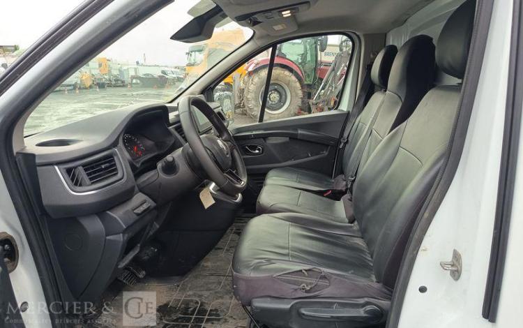 RENAULT TRAFIC III Fourgon Phase 3 L1H1 2.8T 2.0 dCi 16V 150 cv – DIESEL – ANNEE 2022 BLANC GE-094-EK