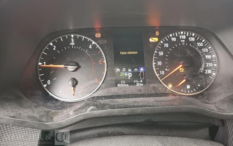 RENAULT TRAFIC III Fourgon Phase 3 L1H1 2.8T 2.0 dCi 16V 150 cv – DIESEL – ANNEE 2022 BLANC GE-094-EK