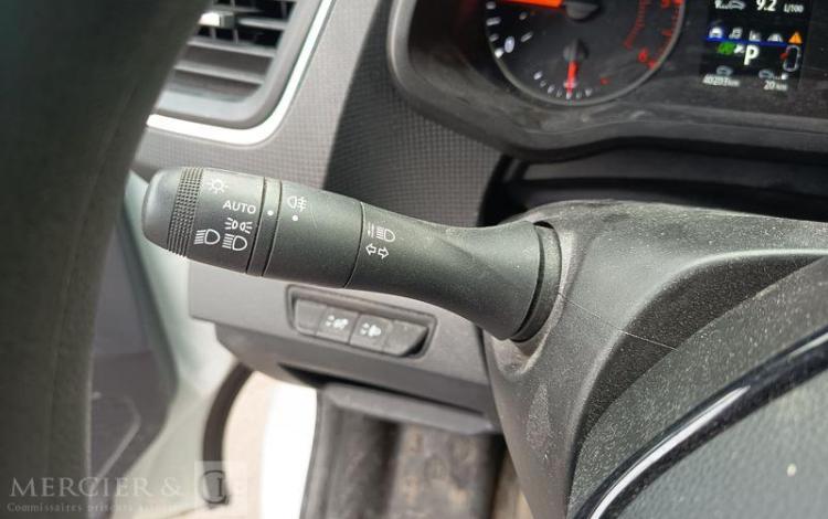 RENAULT TRAFIC III Fourgon Phase 3 L1H1 2.8T 2.0 dCi 16V 150 cv – DIESEL – ANNEE 2022 BLANC GE-094-EK