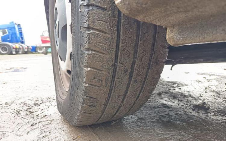 RENAULT TRAFIC III Fourgon Phase 3 L1H1 2.8T 2.0 dCi 16V 150 cv – DIESEL – ANNEE 2022 BLANC GE-094-EK