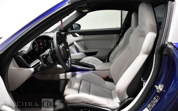 PORSCHE 911 TARGA 4S BLEU GE-858-TQ