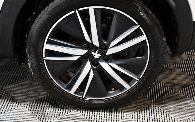 PEUGEOT 3008 1,5 BLUEHDI BLANC GF-025-ZK