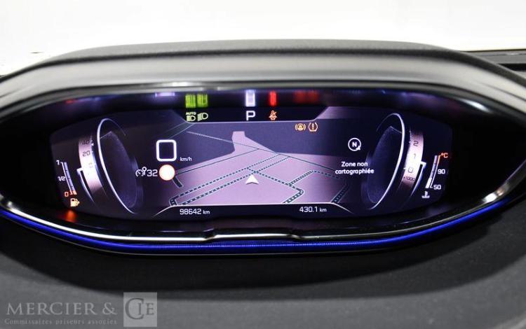 PEUGEOT 3008 1,5 BLUEHDI BLANC GF-025-ZK