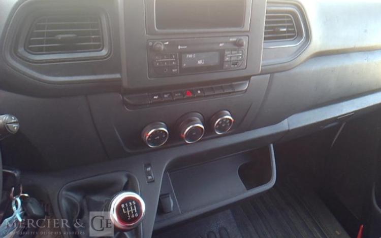 RENAULT MASTER NACELLE SUR VL 12M KLUBB KL32 181H BLANC GG-202-TV