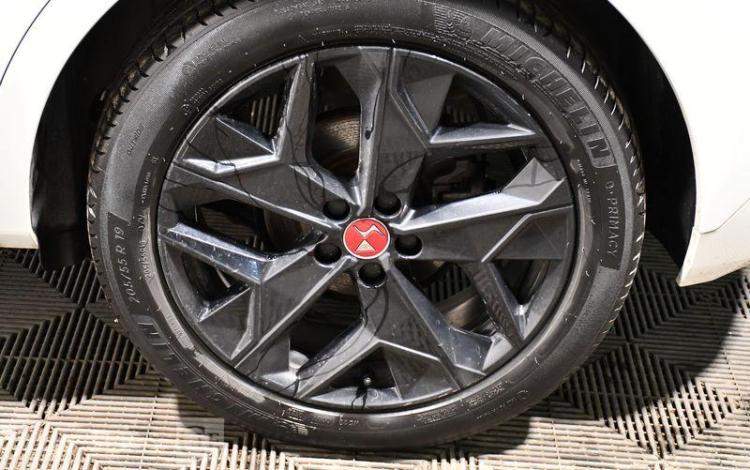 DS DS4 1,2 PURE TECH 130 PERFORMANCE BLANC GG-398-QX