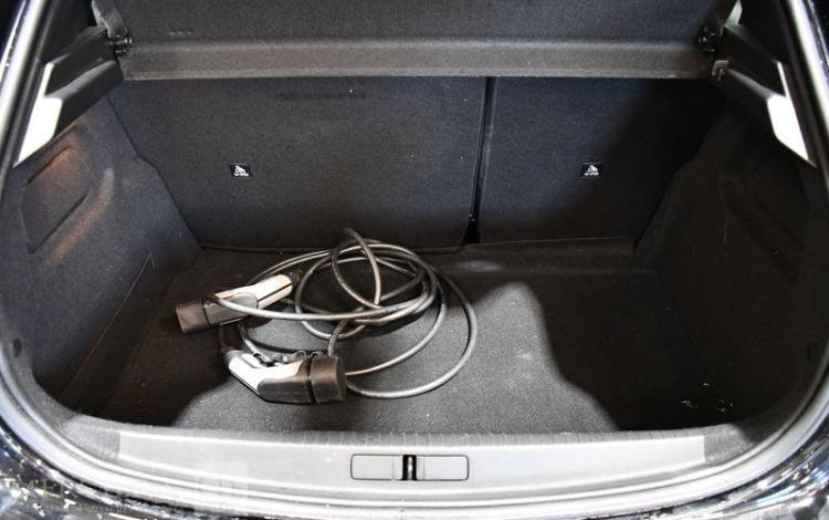 PEUGEOT e-208 ELECT NOIR GG-528-WB