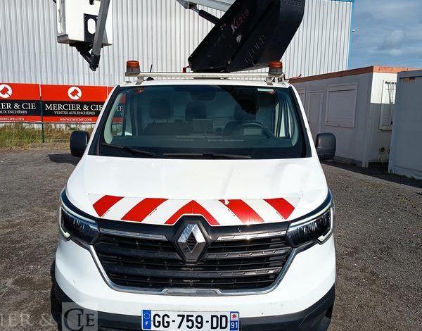 RENAULT TRAFIC AVEC NACELLE KLUBB/KL21B – 9M – DIESEL – 659 HEURES – 99031 KMS BLANC GG-759-DD