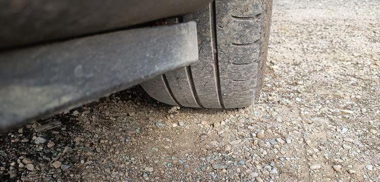 RENAULT TRAFIC AVEC NACELLE KLUBB/KL21B – 9M – DIESEL – 659 HEURES – 99031 KMS BLANC GG-759-DD