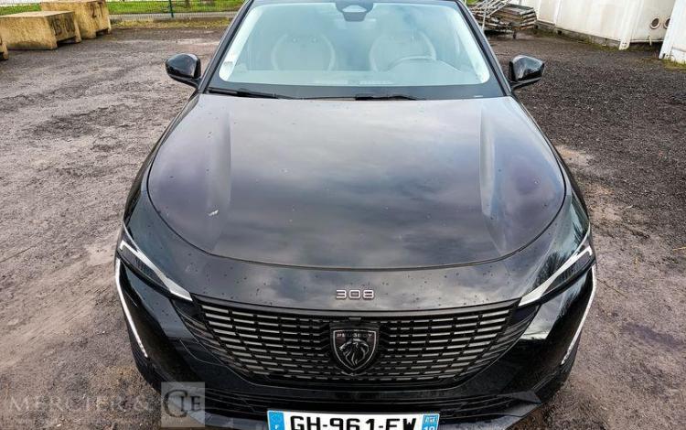 PEUGEOT 308 ALLURE 1,2 PURE TECH 130 S&S EAT8 NOIR GH-961-EW