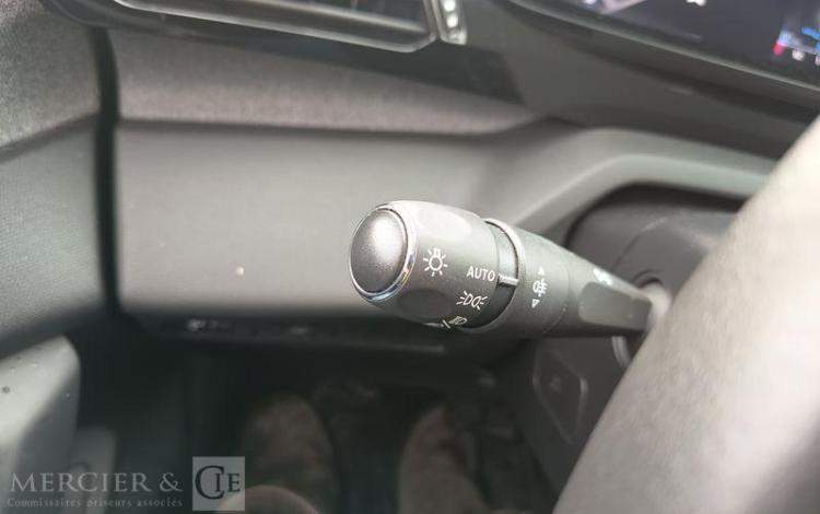 PEUGEOT 308 ALLURE 1,2 PURE TECH 130 S&S EAT8 NOIR GH-961-EW