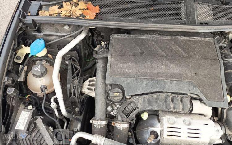 PEUGEOT 308 ALLURE 1,2 PURE TECH 130 S&S EAT8 NOIR GH-961-EW