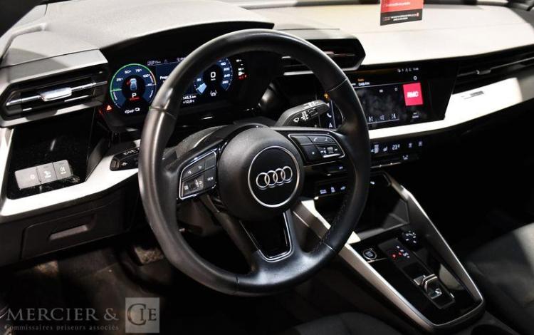 AUDI A3 SPORTBACK 40 TFSIe 204 S TRONIC 6 DESIGN GRIS GJ-039-XP