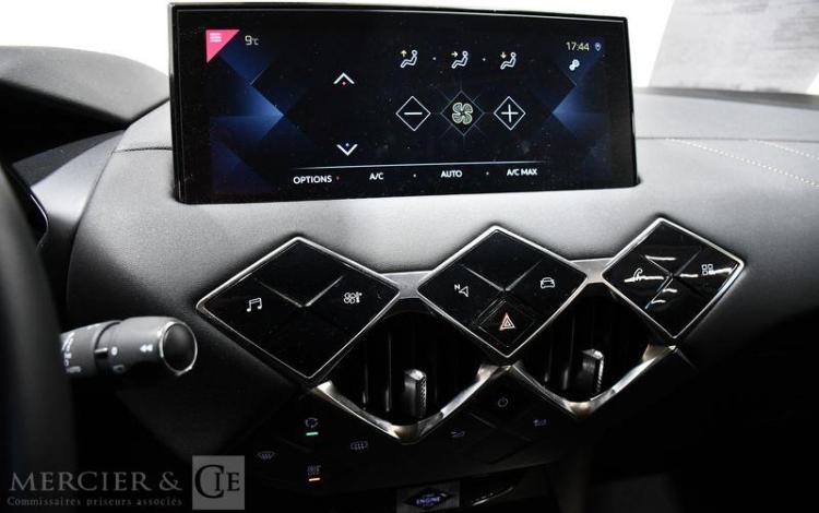 DS DS3 CROSSBACK PURE TECH 100 BUSINESS ancien vtc BLANC GJ-146-SP