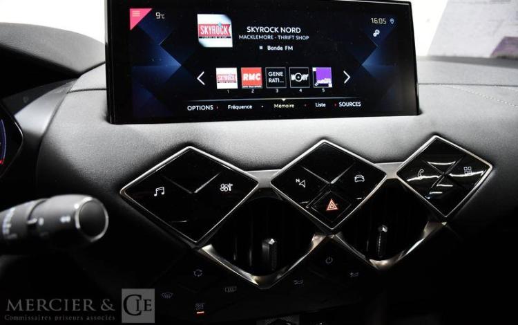 DS DS3 CROSSBACK PURE TECH 100 BUSINESS ancien vtc BLANC GJ-220-SP