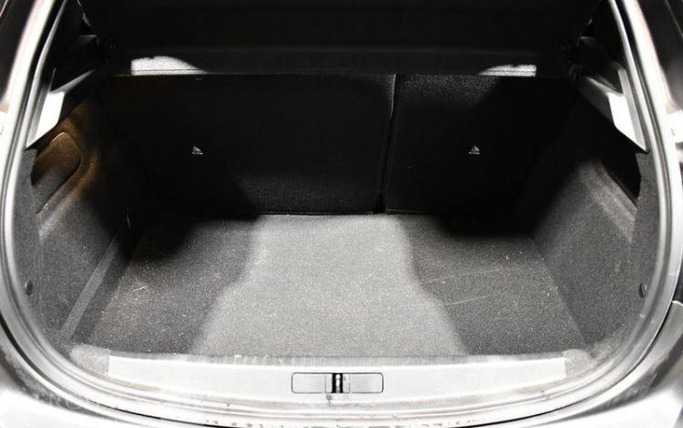 PEUGEOT 208 GT PACK PURE TECH 100 S&S GRIS GK-712-YJ