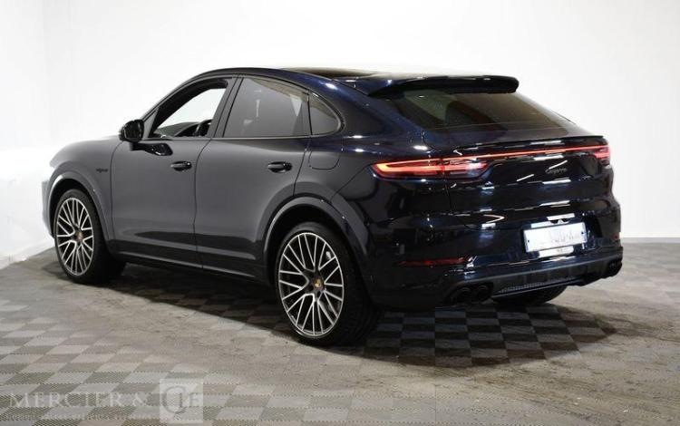 PORSCHE CAYENNE BLEU GL-190-KX