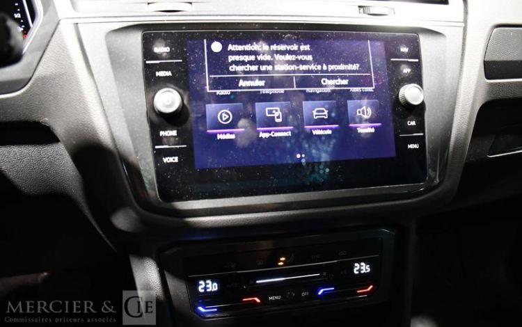 VOLKSWAGEN TIGUAN 2,0 TDI 150CH DSG7 GRIS GL-515-KY