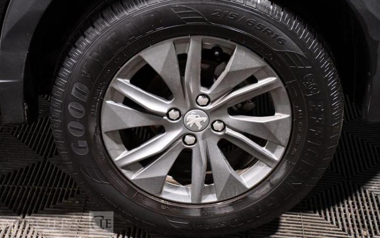 PEUGEOT 2008 STYLE PURE TECH 100 S&S NOIR GM-125-KM